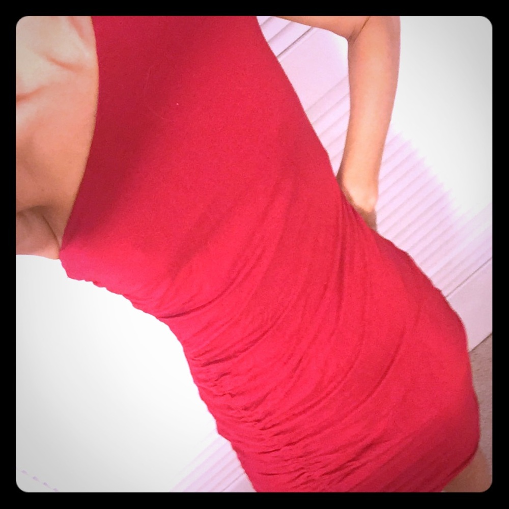 5/$20 🖤One shoulder red ruched dress